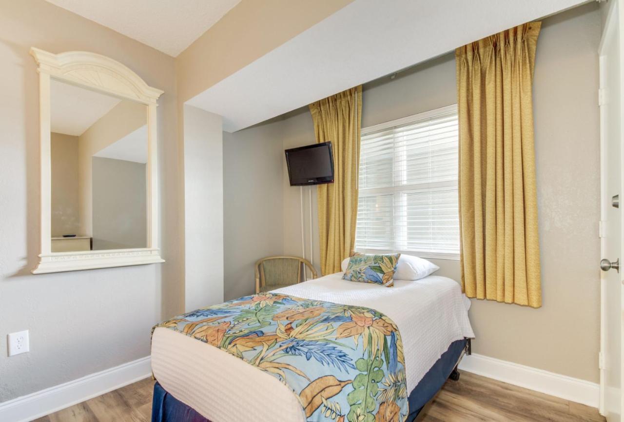 Hosteeva Atlantica Oceanfront Condo Миртл-Бич Экстерьер фото